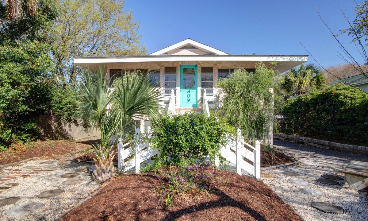 Isle of Palms House | Cute, Cozy Beach Cottage/Duplex - One block to the beach! Location is Key!