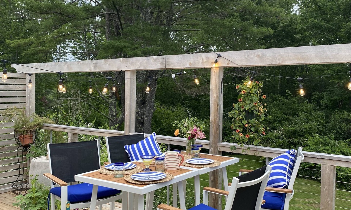 Northport Apartment | Cute Loft , Ideal Location to Bayside Camden and Belfast Day trip to Bar Harbor!