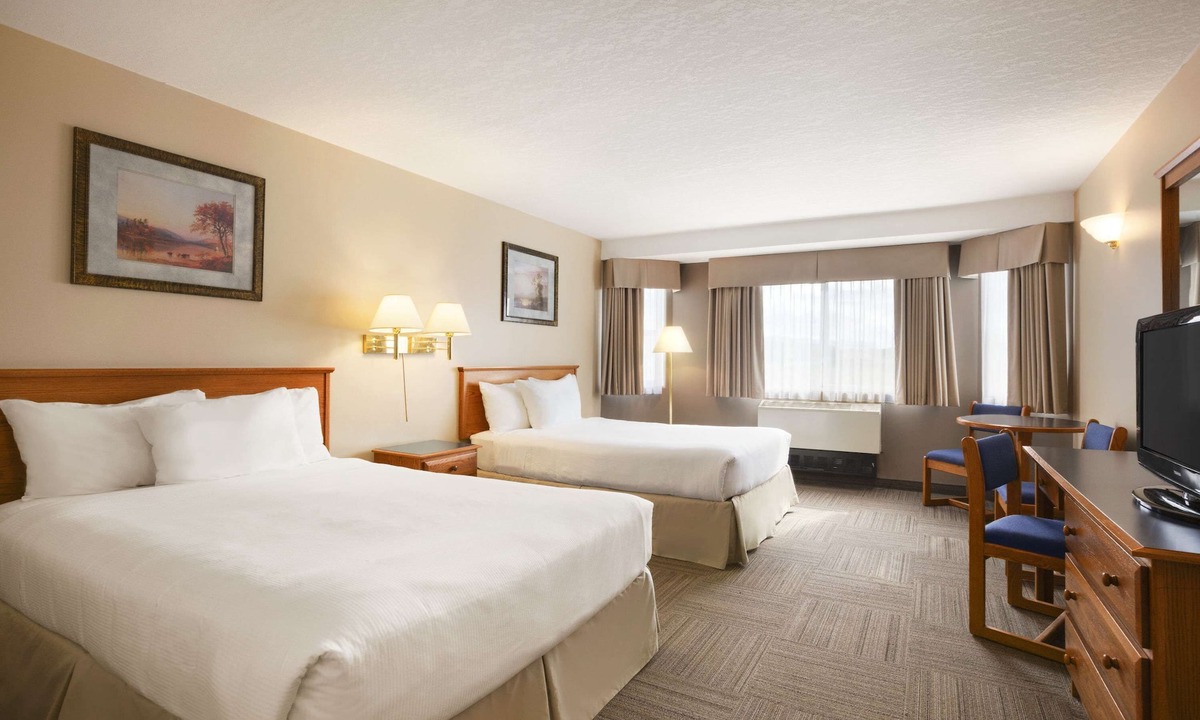 Hinton Hotel | Days Inn by Wyndham Hinton