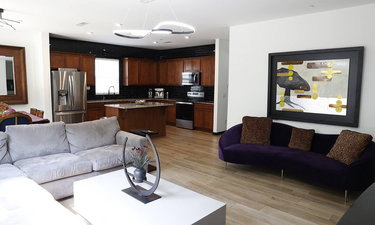 Concord House | Designer Luxury Near Downtown Concord/Charlotte, NASCAR, and Renaissance Fair