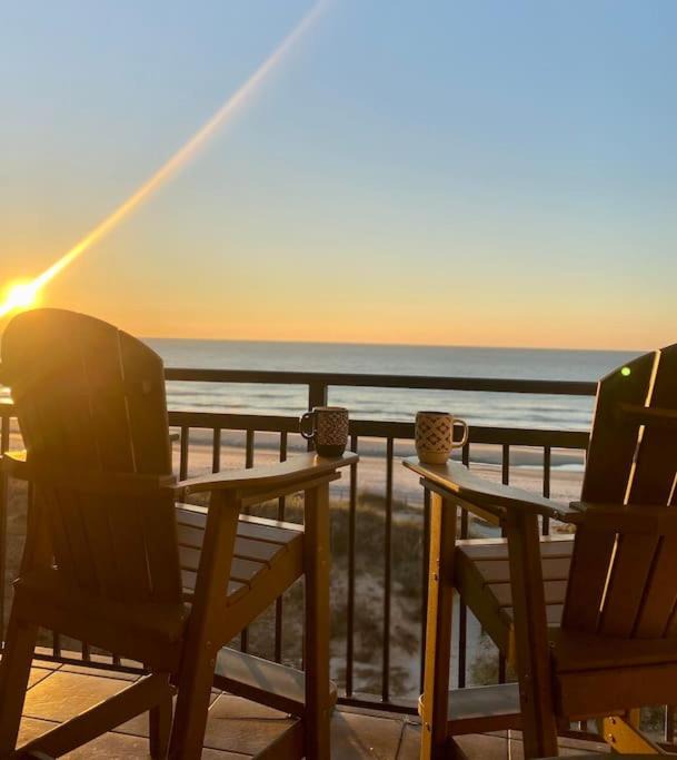 Crescent Beach Apartment | Direct Ocean Front 3BR/2BA Dog Friendly
