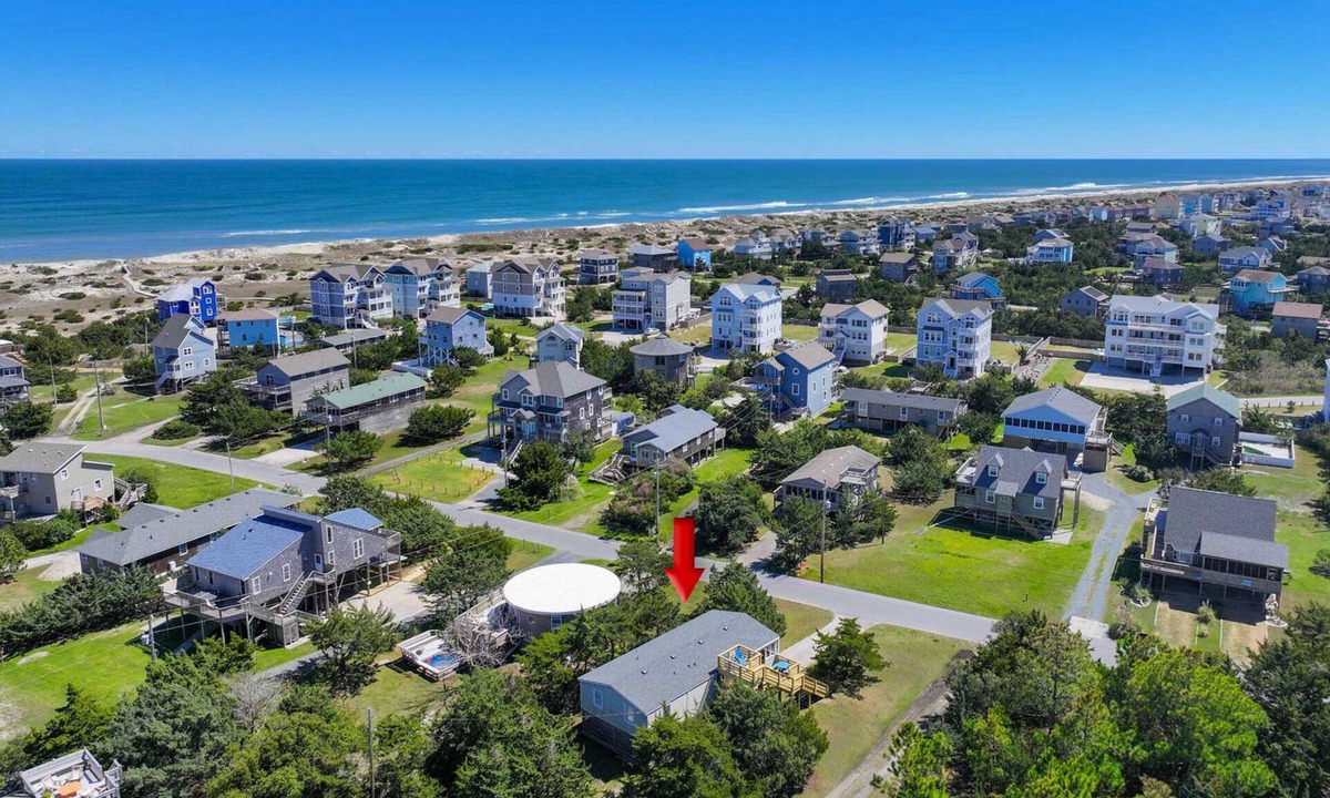 Salvo House | Dog friendly Oceanside Home w/Screened Porch, Grill, Nearby Beach Access