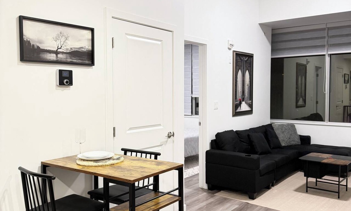 Downtown Edmonton Apartment | Downtown 1-Bedroom Close to Everything