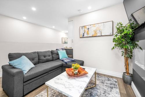 Lowertown Apartment | Downtown Apartment Steps to ByWard Market