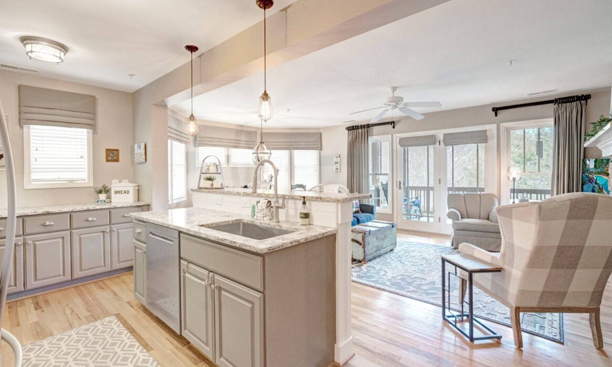 Foscoe Condo | Echota Wintergreens 1611-Mtn Condo, Gated Resort, Indoor/Outdoor Pools & Hot Tub