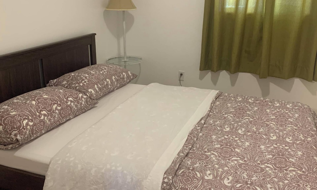 Hull Apartment | Entire apartment, Few minutes from Downtown Gatineau/Ottawa Parliament.