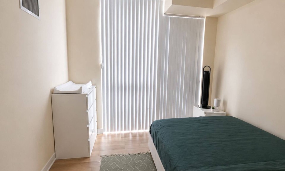 Mississauga Apartment | Entire Beautiful Apartment in Downtown Mississauga