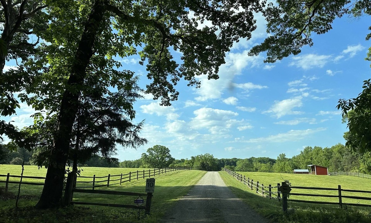 Powhatan House | EXPERIENCES, connection, nature & luxury await you on 50 acres!