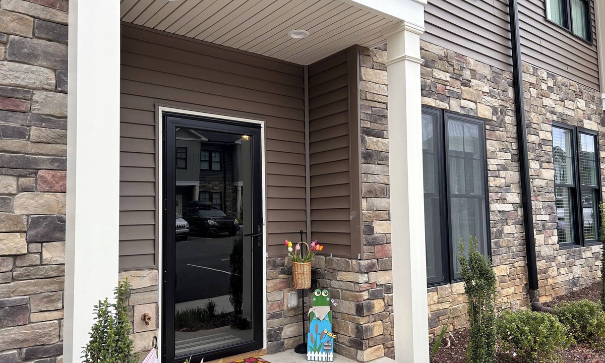 Naruna House | Extraordinary Women Conference at the Commons: Newer Build Townhome Available