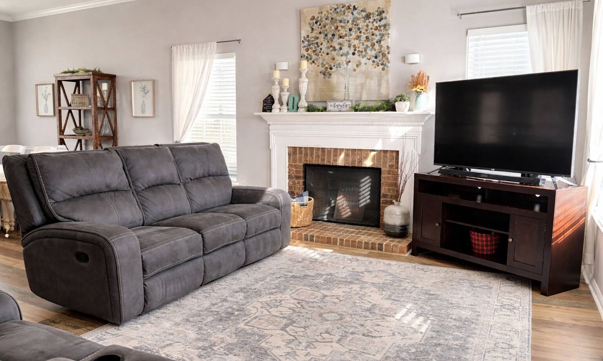 Pineville House | Few Mins to Ballantyne-Pet Friendly-1 Level Home-Private Plunge Pool in Backyard
