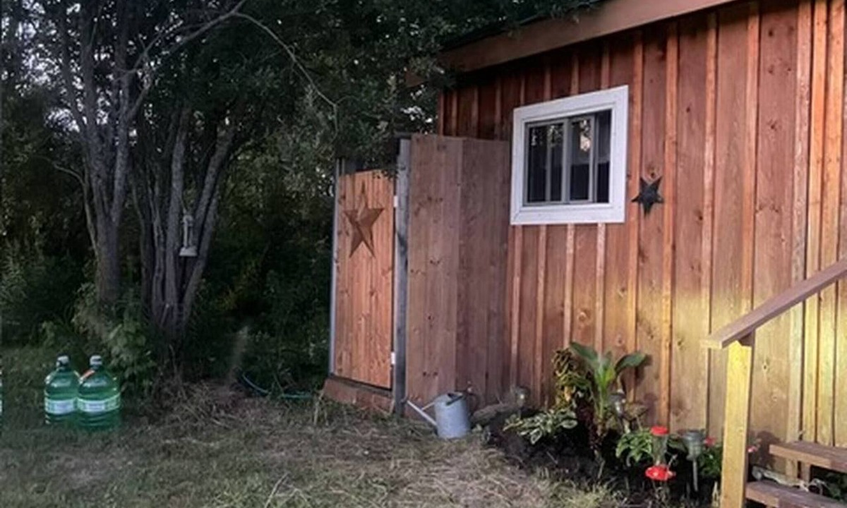 French River Cabin | Fox Den Retreat glamping