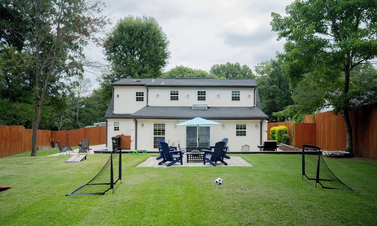Charlotte House | Glam Luxe Modern Stay Near Uptown Charlotte