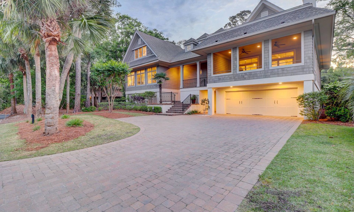 Palmetto Dunes House | GORGEOUS 7 Bedroom 2nd Row Ocean Home with Private Pool & Game Room