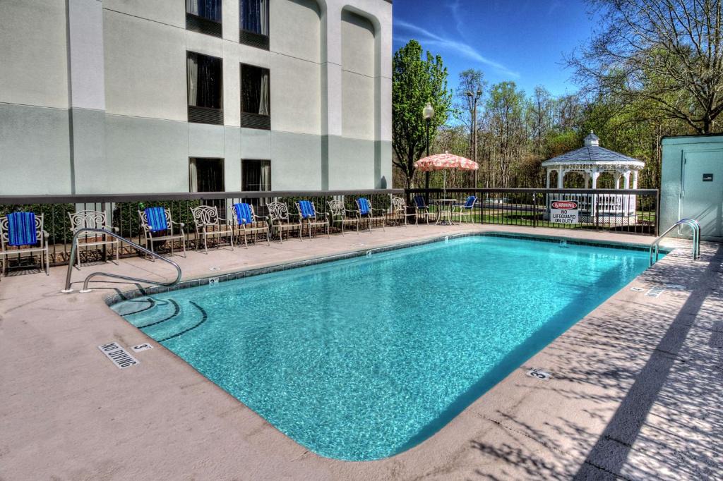 Arlington Hotel | Hampton Inn Jonesville/Elkin