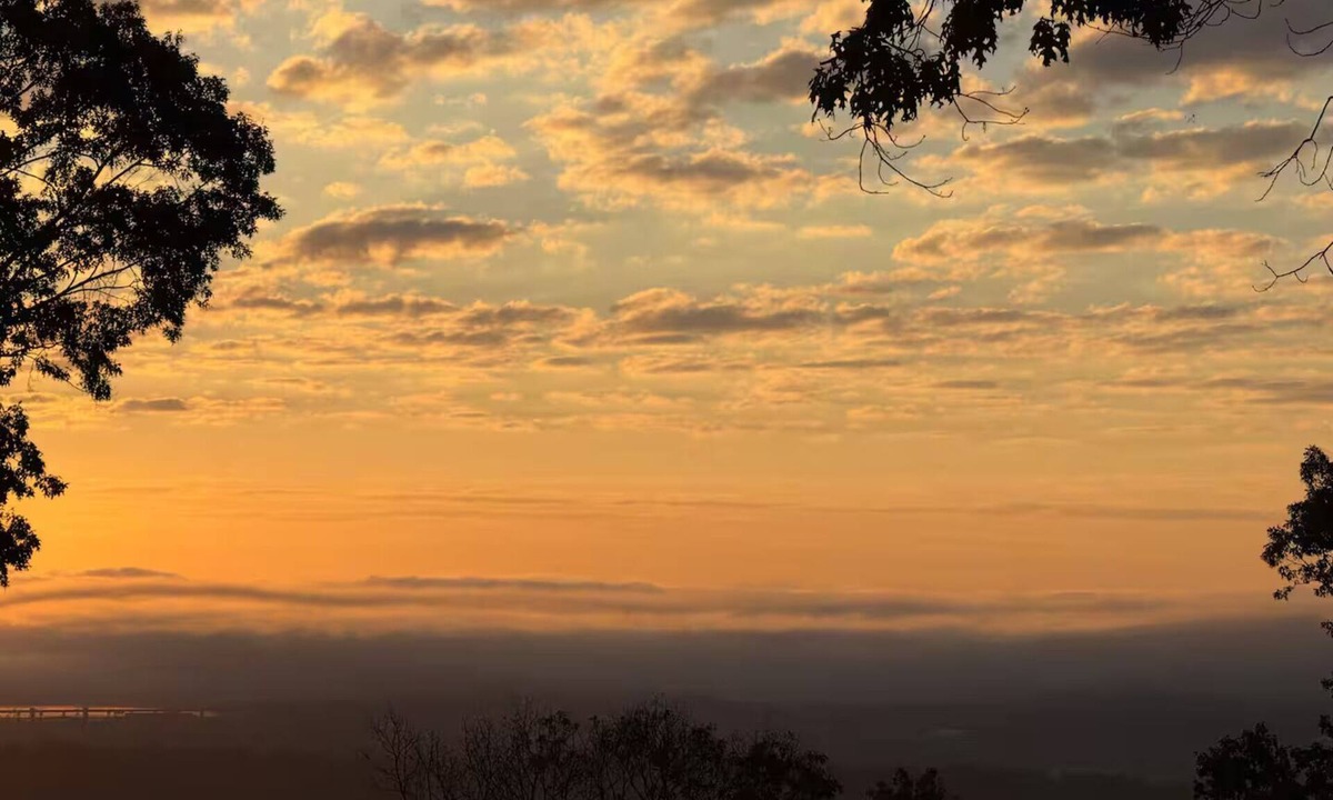Mountain Creek Cabin | Handcrafted Cabin · Sunrise + Blue Ridge Views · 5 mi to Chattanooga