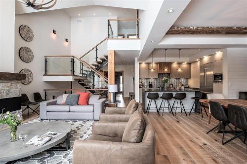 Mont-Tremblant Ski Chalet | Havre 115 Des Montagnes Luxurious & Modern Ski-in Ski-out