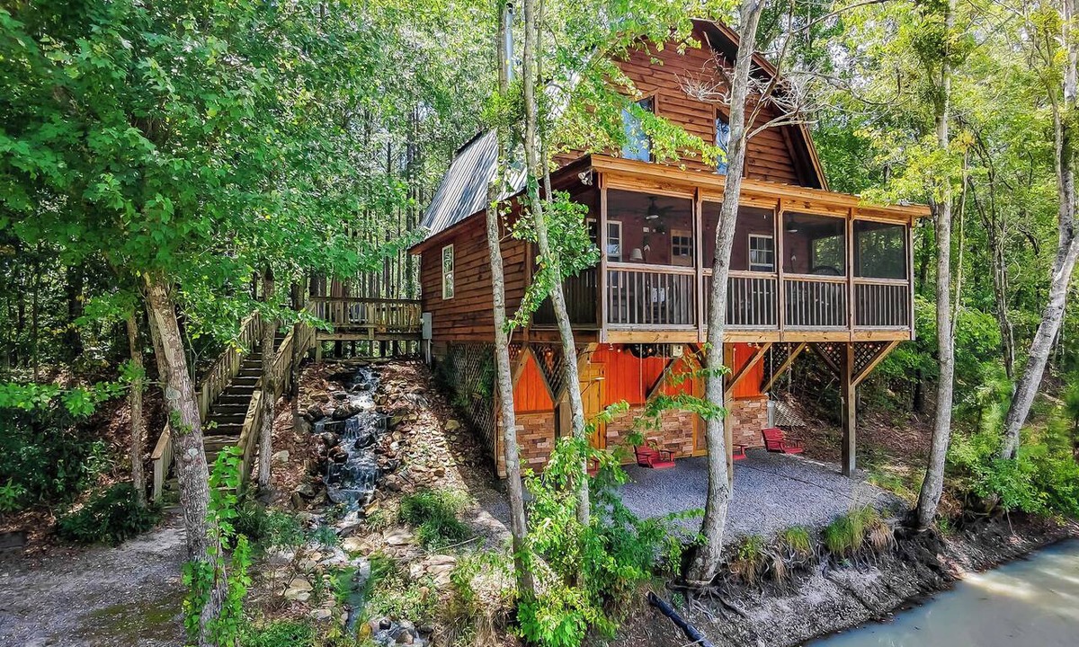Floyd Dale Cabin | Hideaway Haven – A Private Retreat on 100 Acres