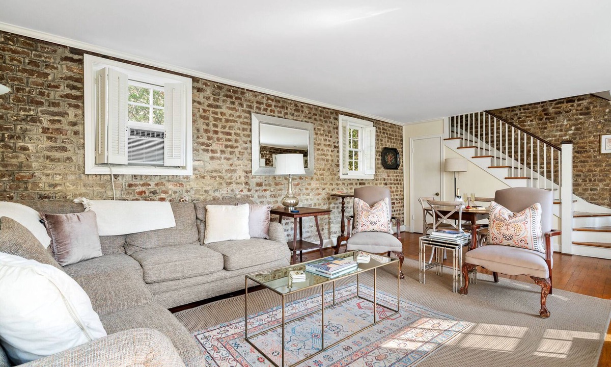 French Quarter House | Historic CHS! | The Carriage House at 68 Broad