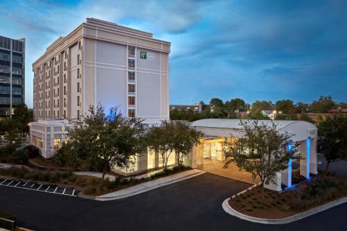 Westside Hotel | Holiday Inn Express & Suites Charleston DWTN - Medical CTR by IHG