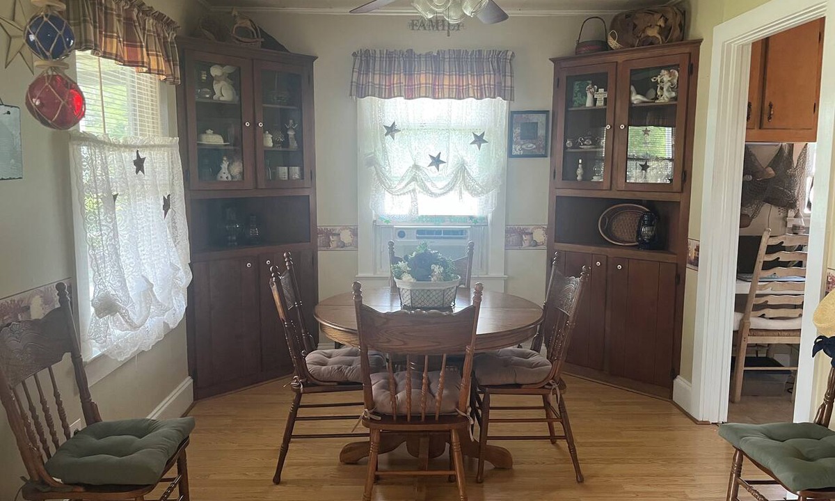 Plymouth Cottage | Home Away From Home ~ Plymouth Cottage Washington County