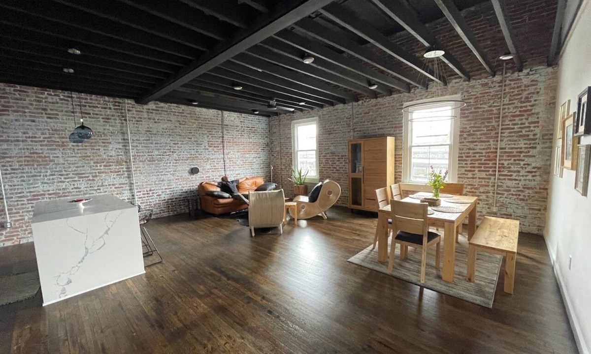 Mount Airy Apartment | ☆ Home Away From Home ☆ Downtown Mount Airy-APT 201