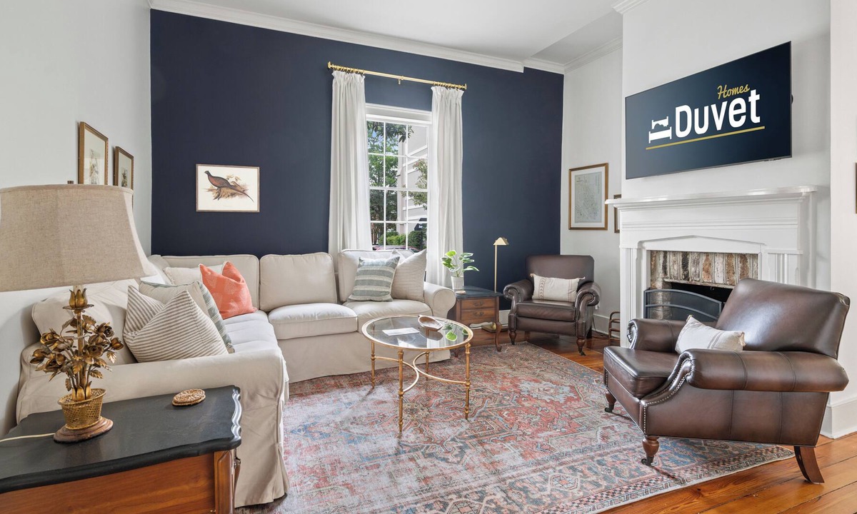South of Broad House | Home of the Queen- 4br/3.5ba & Private Pool in Heart of CHS!