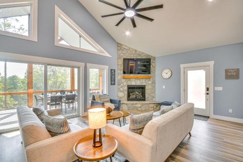 Hickory House | Hot Tub + Game Room! Family Connelly Springs Home