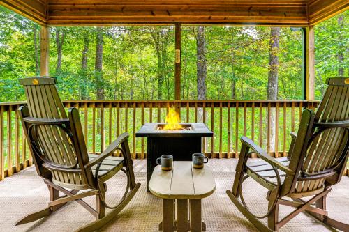 Dahlonega House | Hot Tub & Hikes: Dahlonega Cabin - 4 Mi to Town!