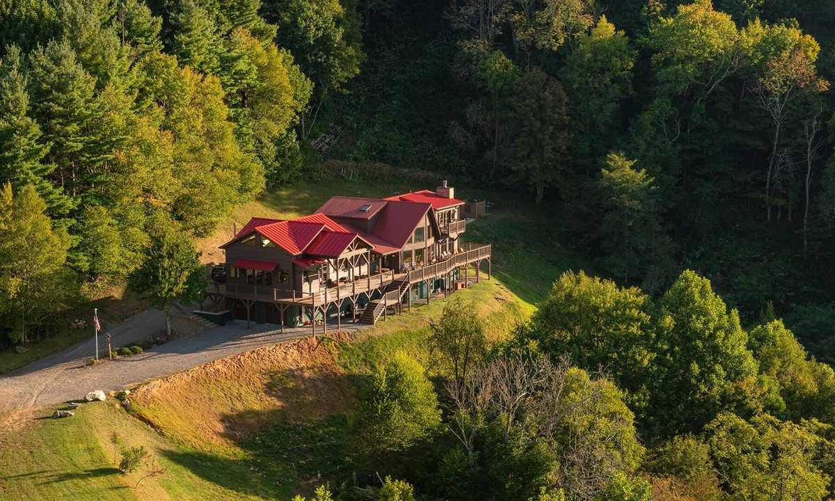 North Fork Township Cabin | Incredible Mtn Views - 106 Acres: Private Pool, Pickleball, Winter Ice Rink