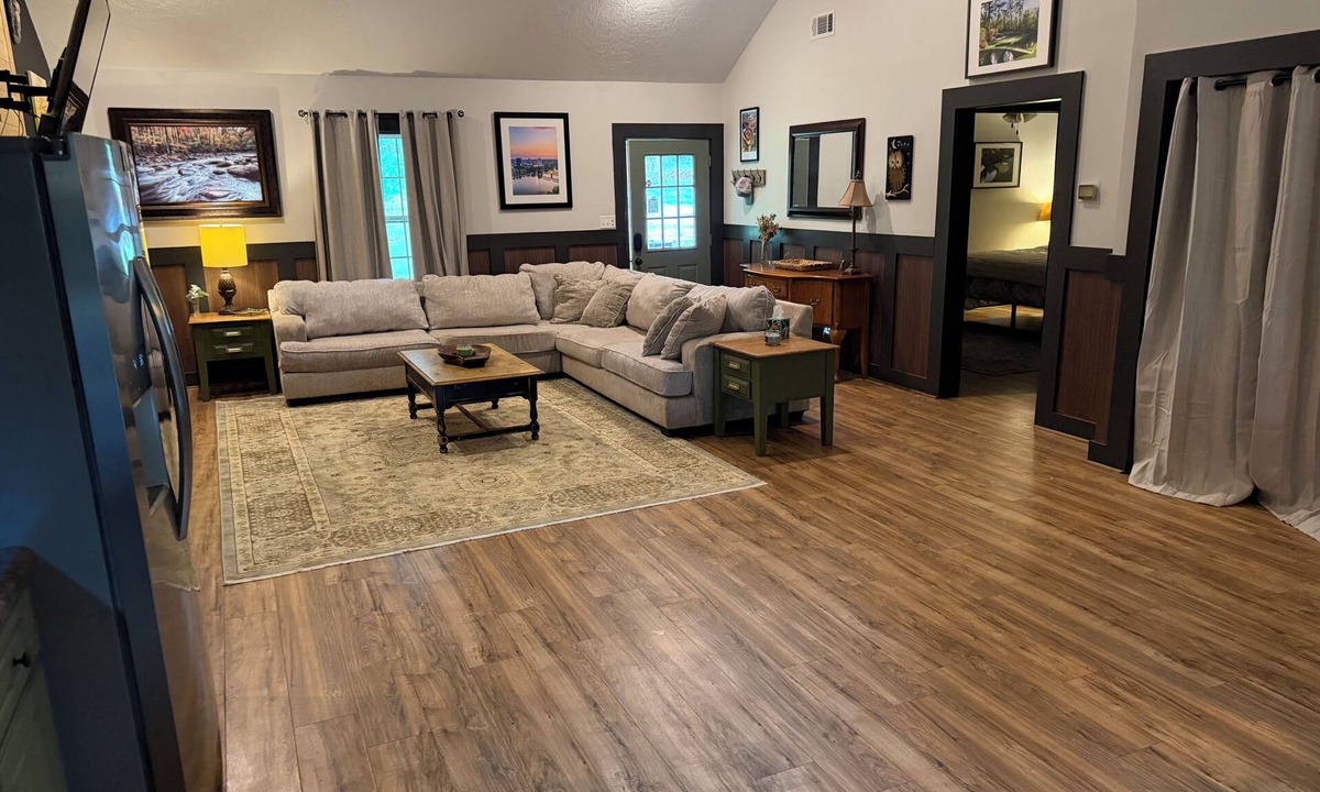 Grovetown House | Just in time for the Masters. Charming 2 bedroom home!