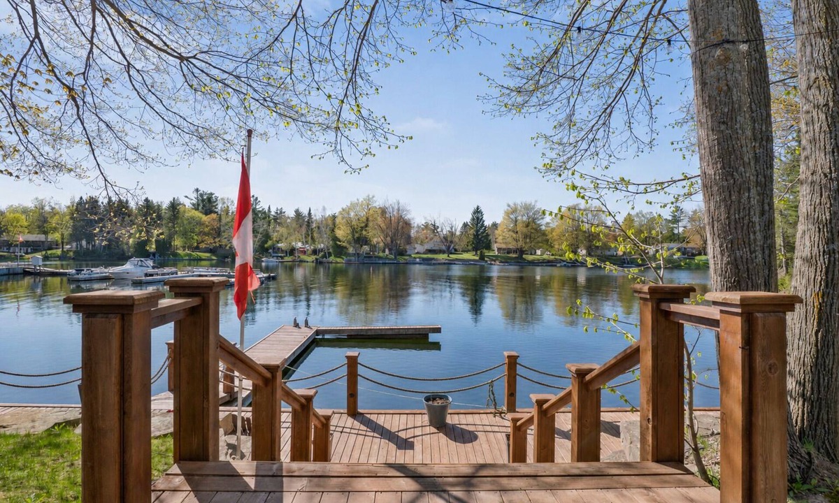 Kirkfield House | Kawartha Waterfront | Pool, Hot Tub & Sunset Views
