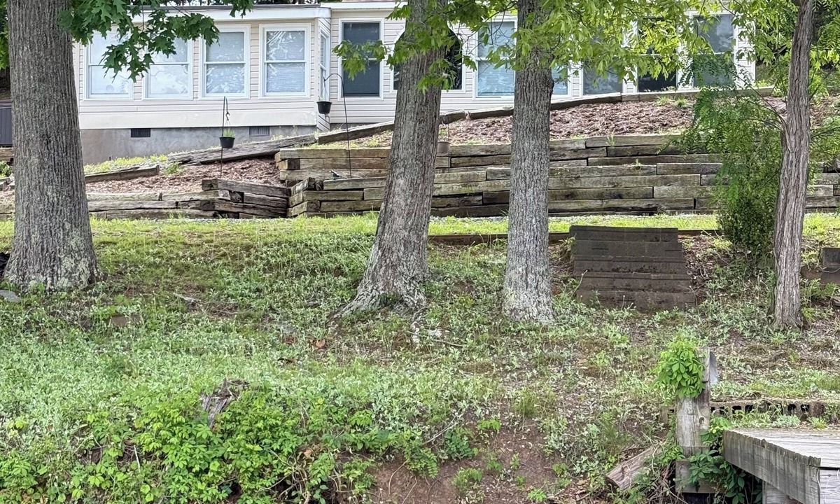 Hickory Cottage | Lake front,quiet location,yet close to all Hickory shopping,parks,hospitals, LRU