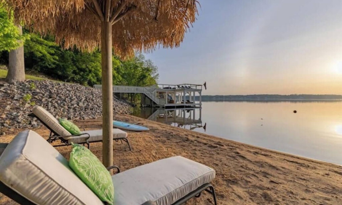 Littleton House | Lake Gaston's Million Dollar Baby! Epic Dock w/Bar, TV, Private Beach, Sleeps 14