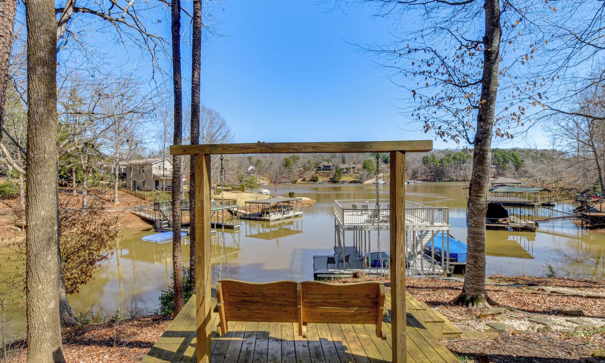 West Union House | Lake Keowee Family Retreat w/Private Dock