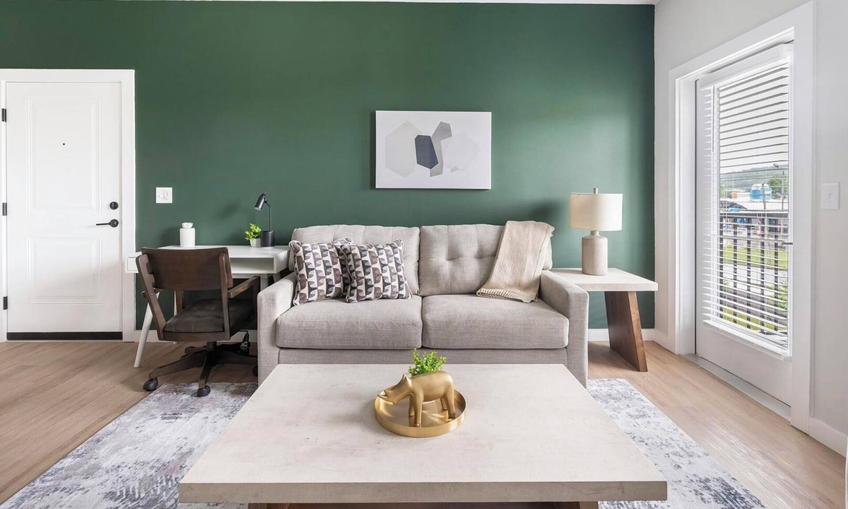 Knoxville Apartment | Landing | Beautiful 2BD, Gym