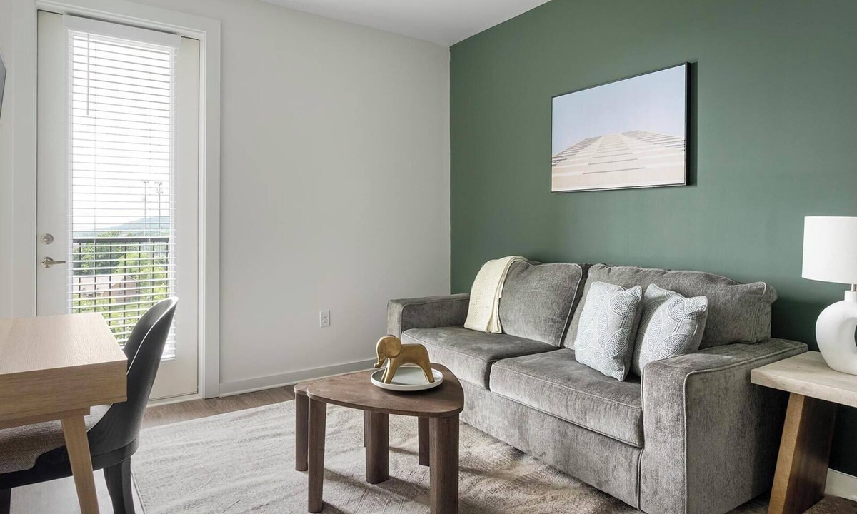 Brentwood Apartment | Landing | Modern 1BD, Gym, Clubhouse