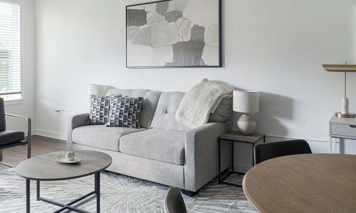 East Raleigh Apartment | Landing | Modern 1BD, Gym, Clubhouse