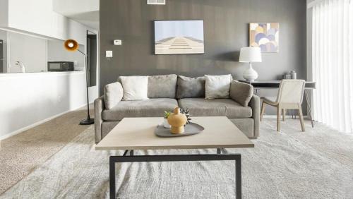 East Forest Apartment | Landing - Modern Apartment with Amazing Amenities (ID1262X306)