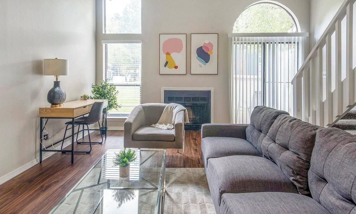 Cordova Apartment | Landing | Stunning 2BD, Gym, Clubhouse
