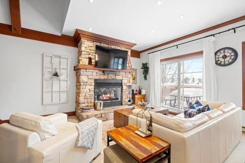 Mont-Tremblant House | Le Plateau Ski Inout W 3bdrs W Pool Access