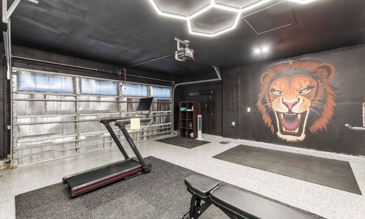 Monroe House | Lions Den -Gym-Dog Friendly- Walkable Community- Close to Monroe and Wingate