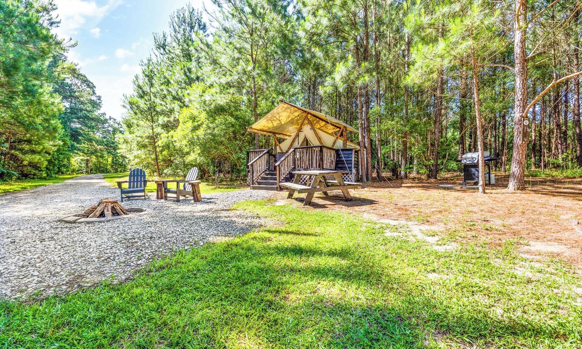 Conway RV Rental | Little Bear Glamping Retreat | Near Myrtle Beach