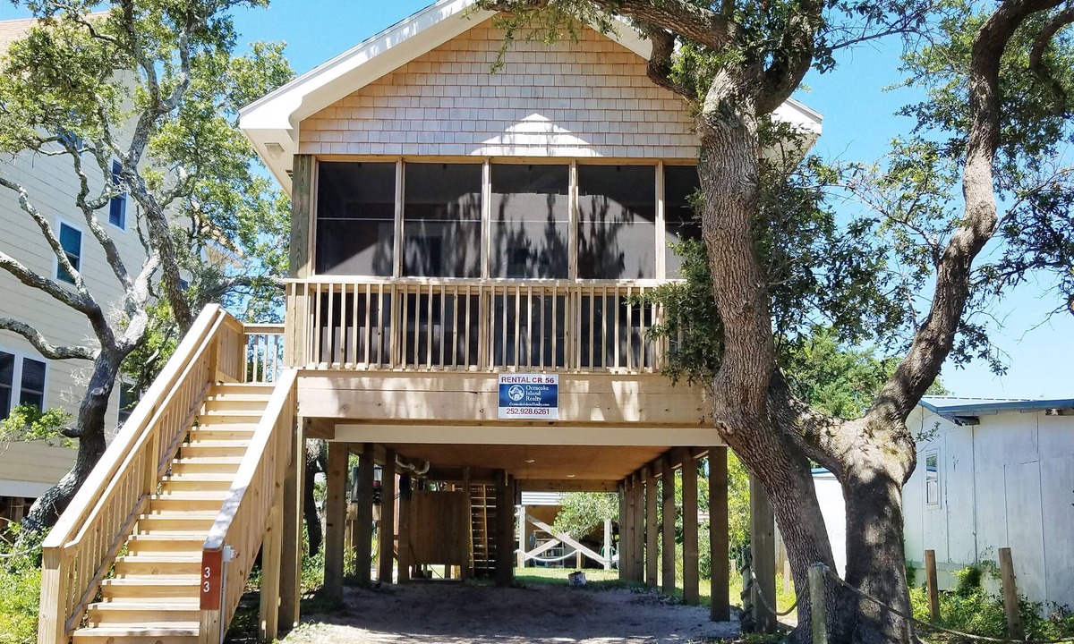 Ocracoke House | Live Oak Cottage: Newly built cottage perfect for two
