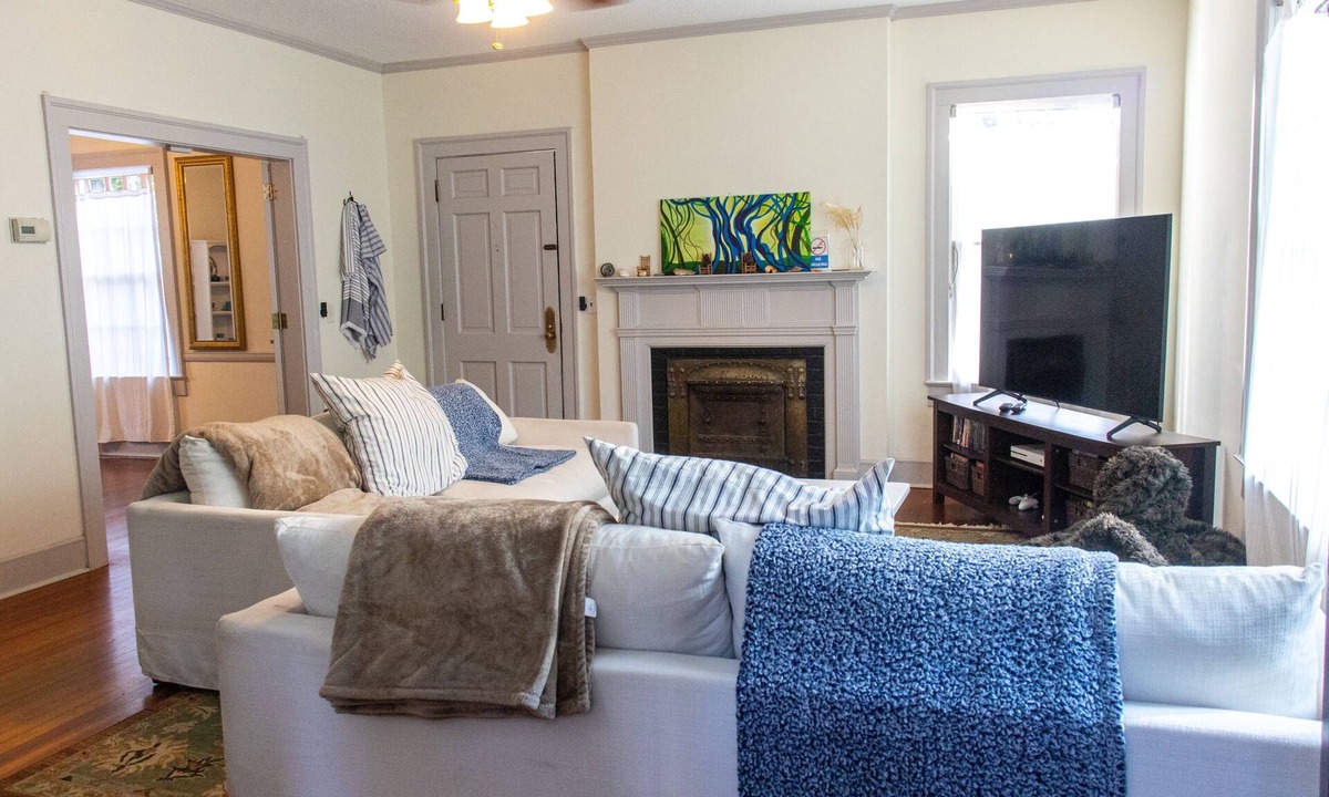 Marion House | Located in Marion. Only 1 hour from Myrtle Beach, 35 minutes from Florence!