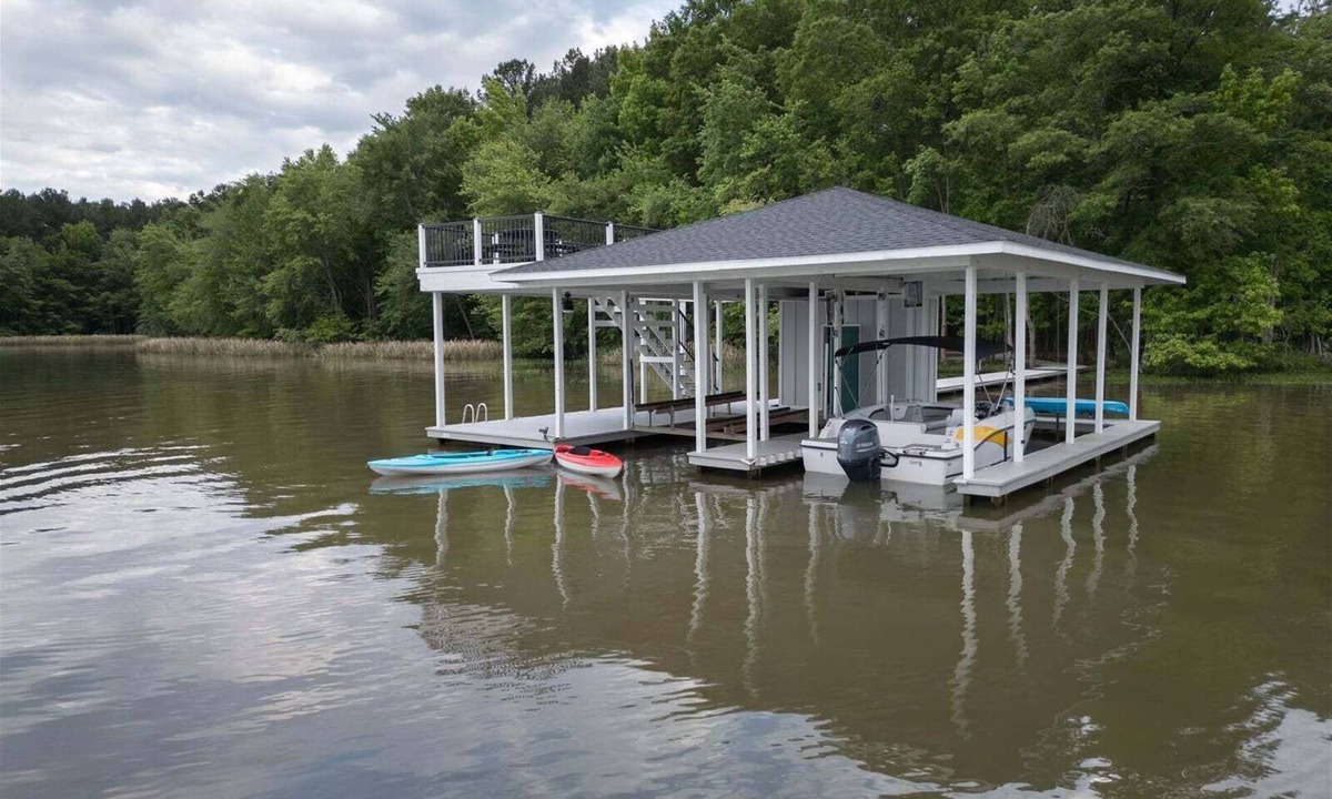 Wise House | Loch Nest on Lake Gaston | Game Room | Hot Tub