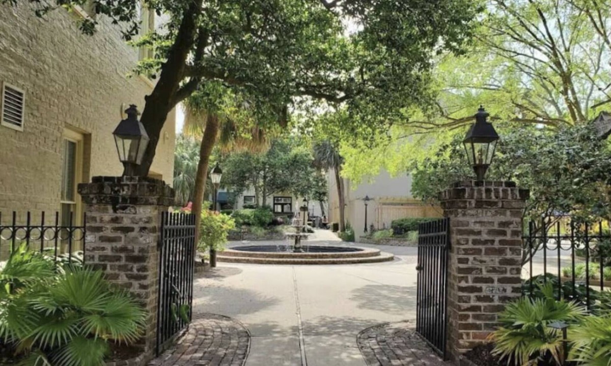 Charleston Historic District Apartment | Lodge Alley Inn - Studio