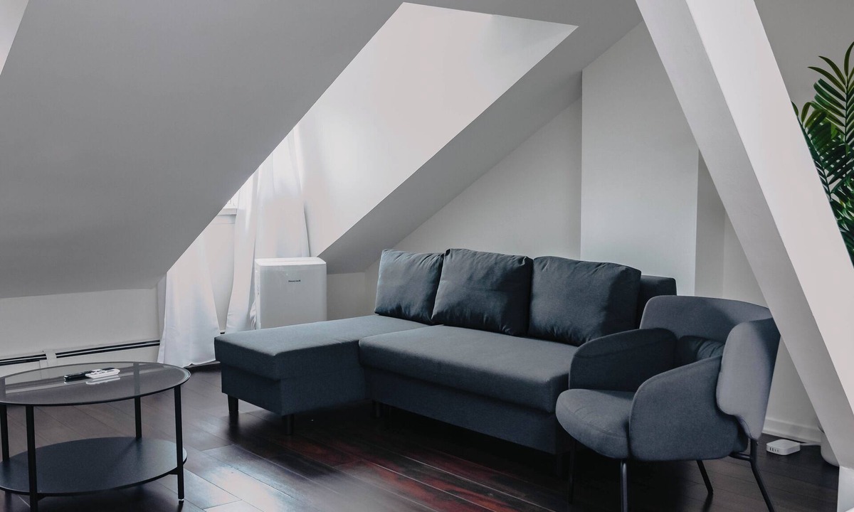 Riverside Apartment | Lum The Queen - One-Bedroom Apartment w/City View
