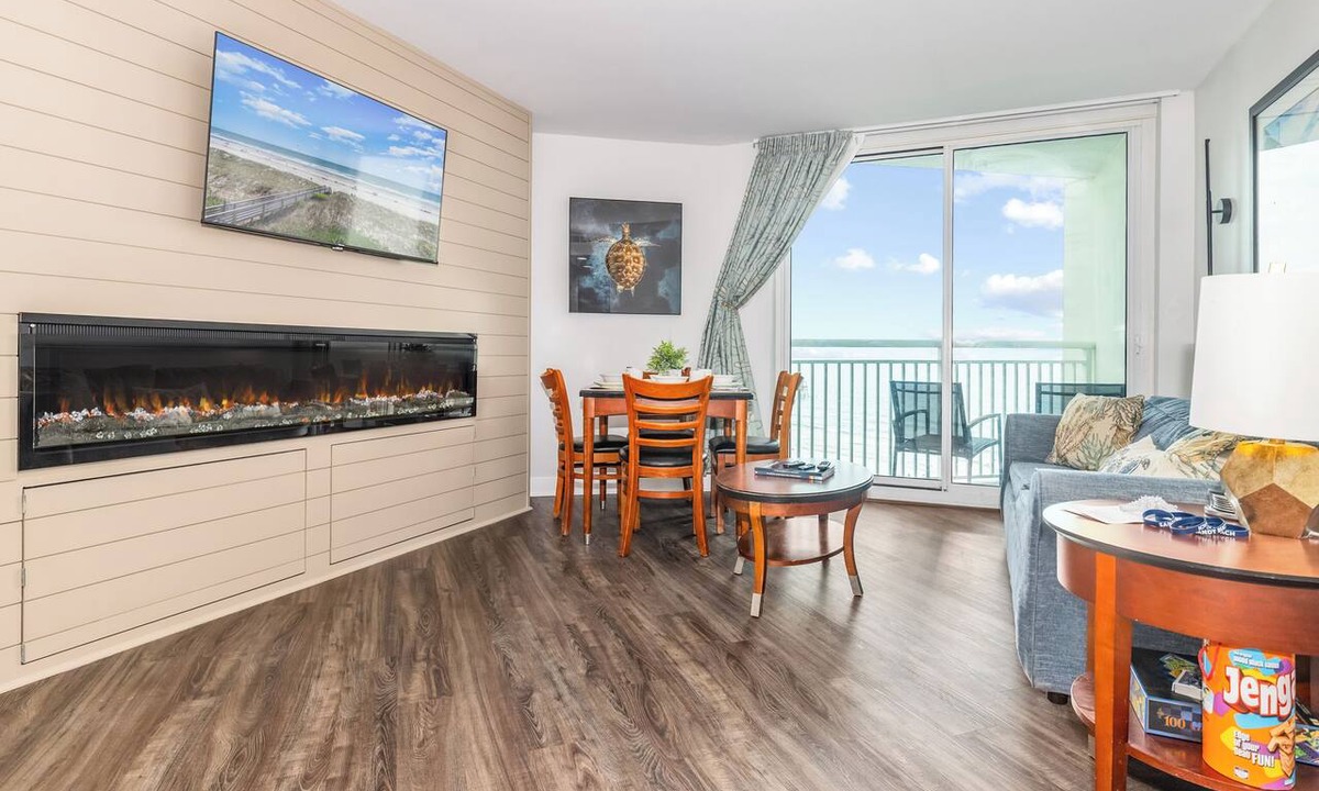 Downtown Myrtle Beach Condo | Luxury 1BR suite with stunning ocean views, private balcony, full kitchen, resort amenities, and the convenience of in‑unit washer/dryer—directly beachfront! Perfect for couples, families, and everyone who loves waking up to the sound of the waves.