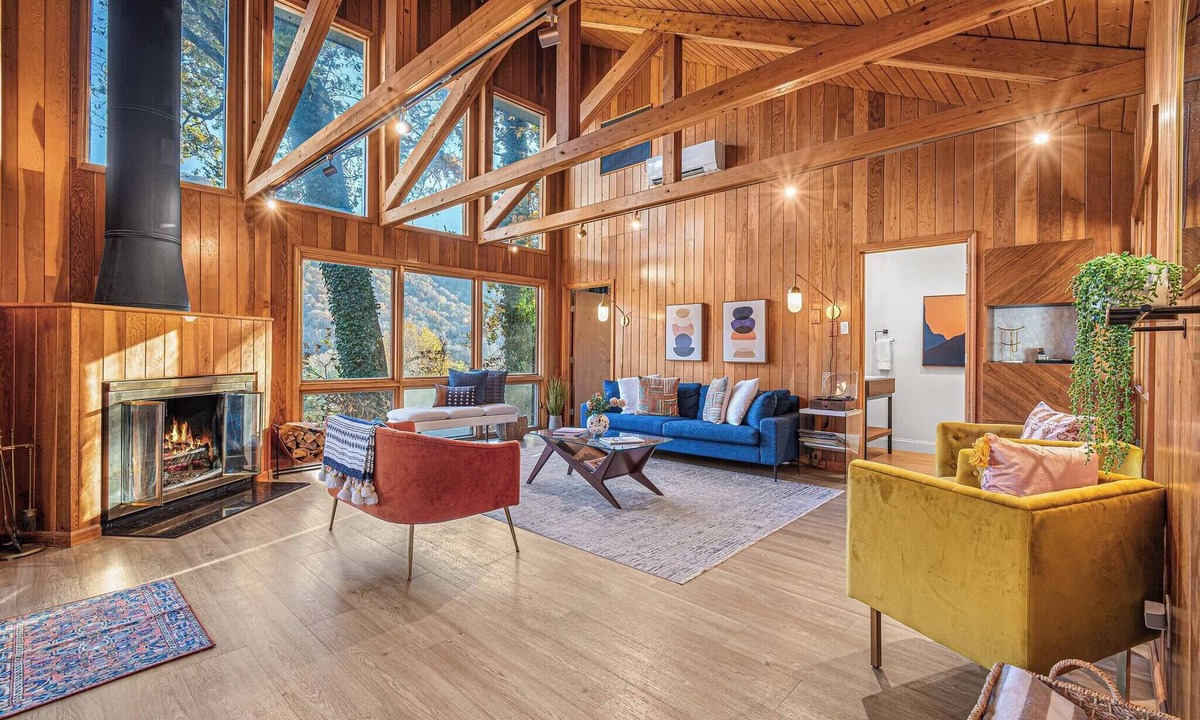 Maggie Valley Ski Chalet | Maggie PinesHideaway