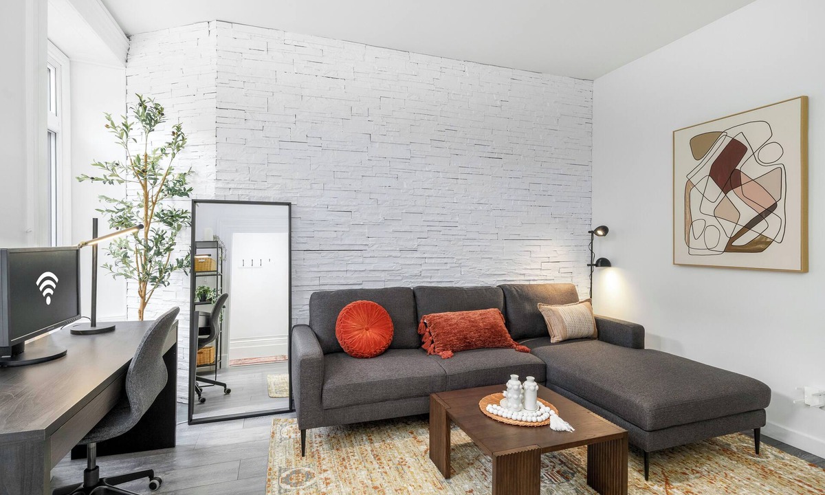 Saint-Roch Apartment | Maison Magola - La Reine | 1 Bedroom | 32nights&+